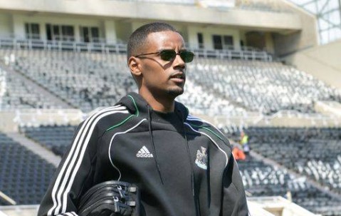 这树能上？！曝利物浦买维尔茨后不罢手 砸钱追伊萨克