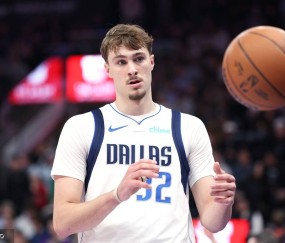 马尔卡宁33+16弗拉格空砍42分 爵士加时险胜独行侠