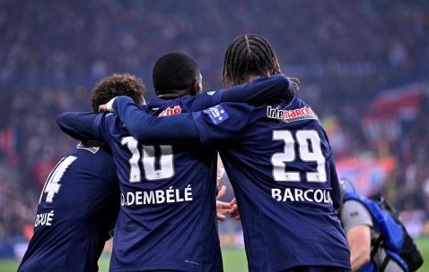 巴黎4-0完胜皇马晋级决赛，姆巴佩未进球仍痛哭