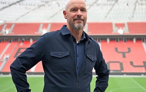 改变！霍伊伦夺冠暗讽曼联，滕哈格下课后，勒沃库森冲进前三