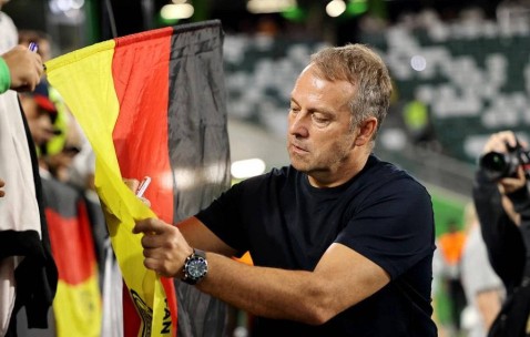 巴萨欲签下邓弗里斯！国际米兰欧冠淘汰赛中的关键人物