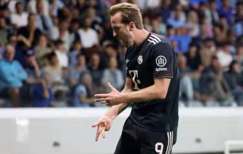 足坛炸了！切尔西1.35亿转会费强挖维尼修斯，皇马7号离队倒计时？