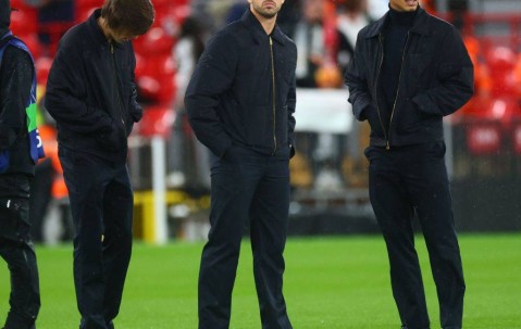 欧冠小组赛激战正酣，利物浦的防线为何频频失守？