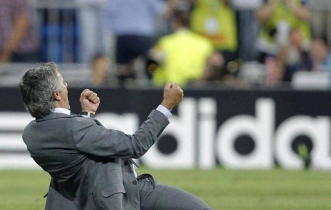 穆里尼奥批评维尼修斯庆祝动作，质疑其不如传奇球星却忽视自己历史挑衅，言行不一引发舆论质疑