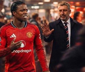 曼联官宣压哨卖第四人，巨头叫停铁闸交易！没买人却化身出租狂魔