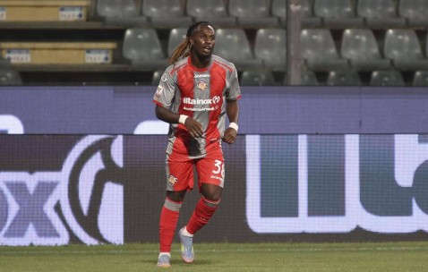 克雷莫内塞2-0战胜莱切，28岁国际米兰旧将爆发助球队迎来意甲两连胜