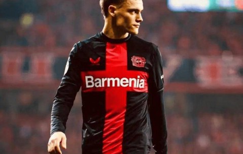 利物浦队：4.25亿欧元，德甲七悍将加盟，拜仁无力阻挡