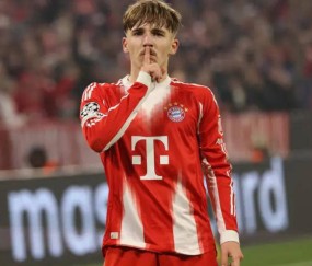 拜仁新星崛起！17岁欧冠三连击打破姆巴佩纪录，3个月身价飙升13倍